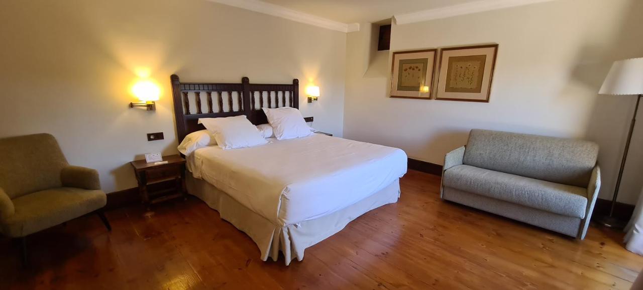 Parador De Gredos Navarredonda de Gredos Bagian luar foto