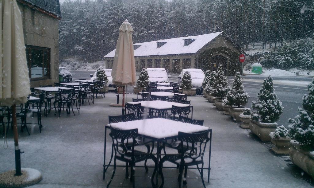 Parador De Gredos Navarredonda de Gredos Bagian luar foto