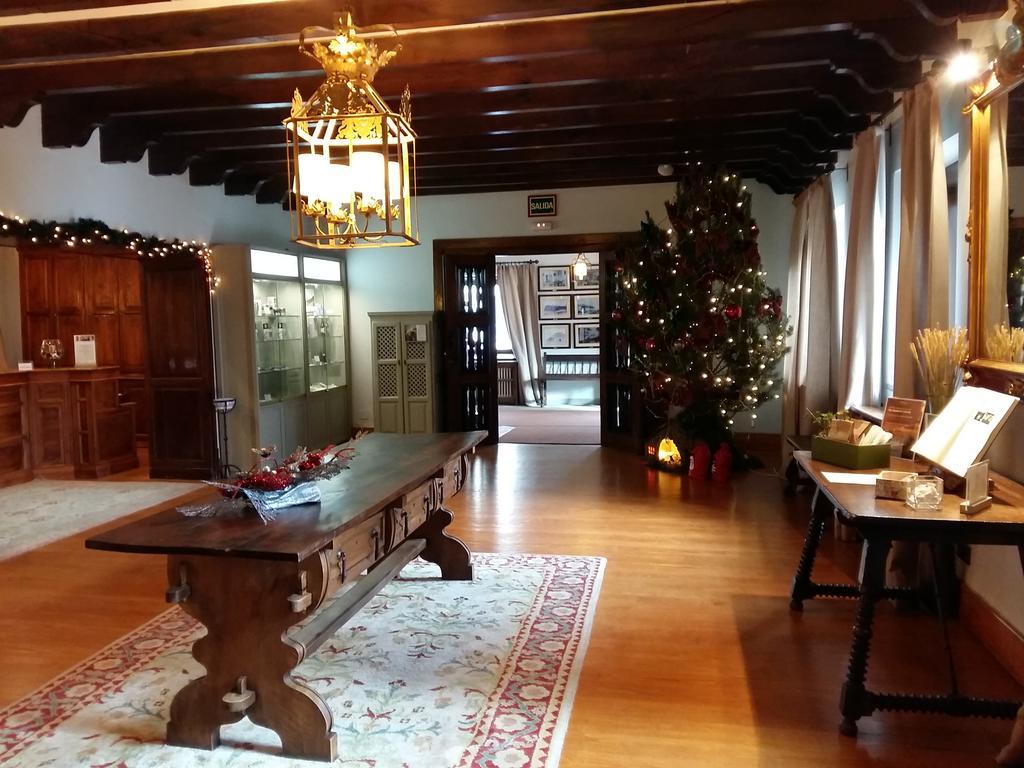 Parador De Gredos Navarredonda de Gredos Bagian luar foto