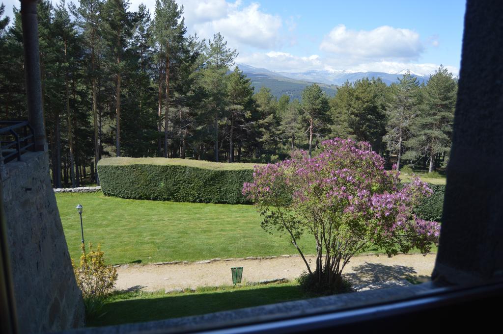 Parador De Gredos Navarredonda de Gredos Bagian luar foto
