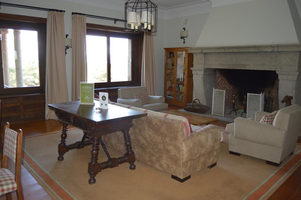 Parador De Gredos Navarredonda de Gredos Bagian luar foto