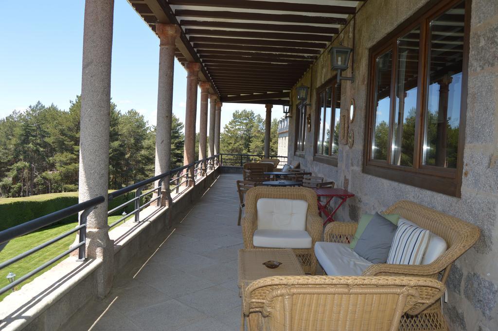 Parador De Gredos Navarredonda de Gredos Bagian luar foto