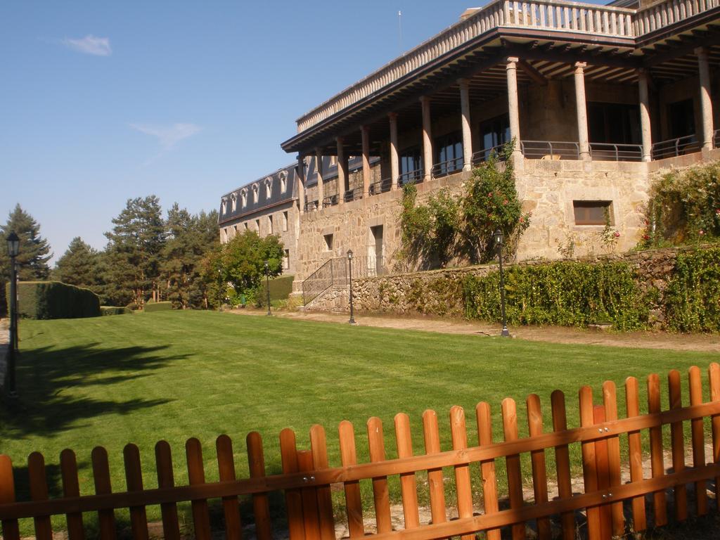 Parador De Gredos Navarredonda de Gredos Bagian luar foto
